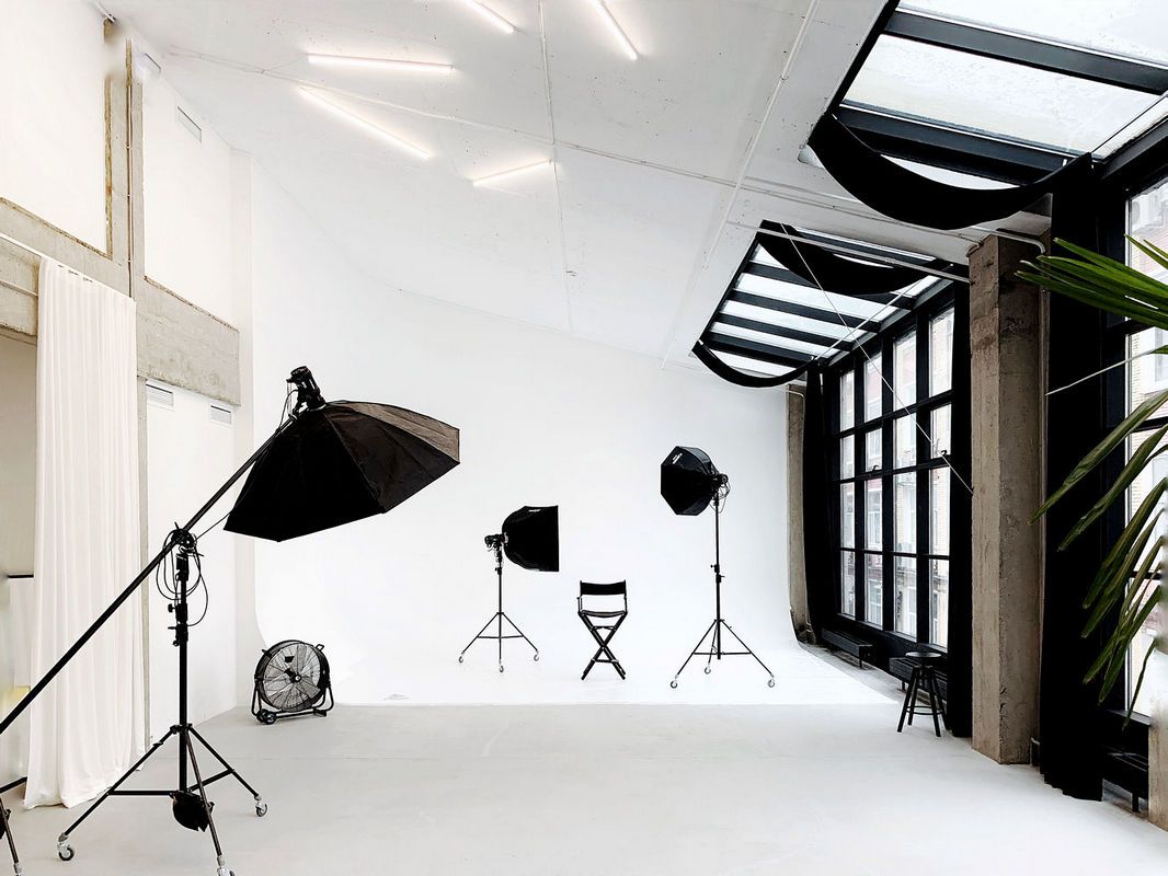 Modernes Industrie-Loft als Drehort